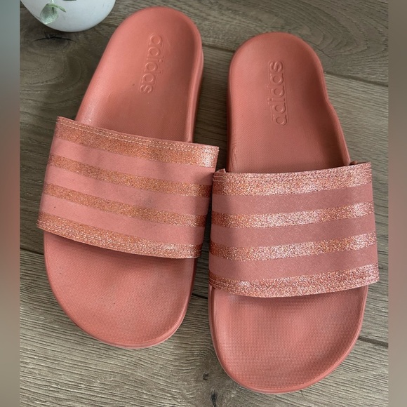 ADIDAS Women’s Slides Sandals Size 5 - Picture 1 of 5